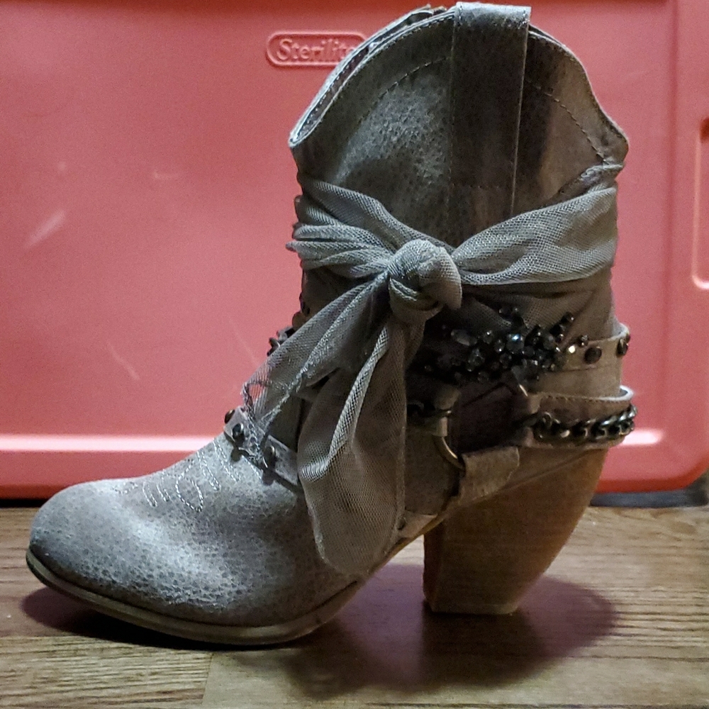 Fashion boots